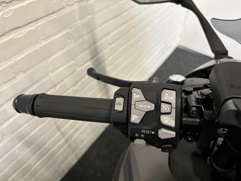 KAWASAKI NINJA 1100 SX SE TOURER AKTIE - 2025