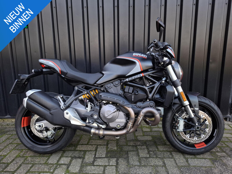 Ducati Monster 821 Stealth
