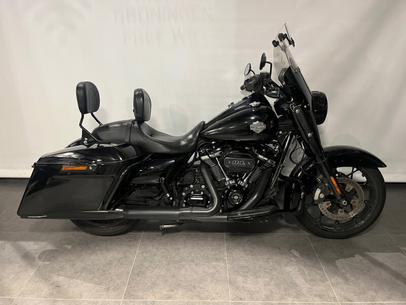 Harley-Davidson FLHRXS ROAD KING SPECIAL