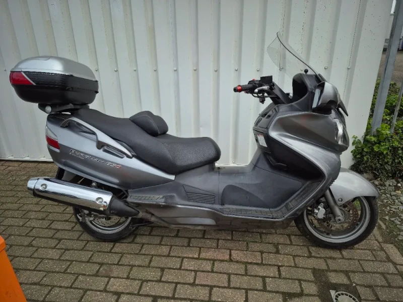 Suzuki Burgman 650 Executive Motorscooter uit 2007