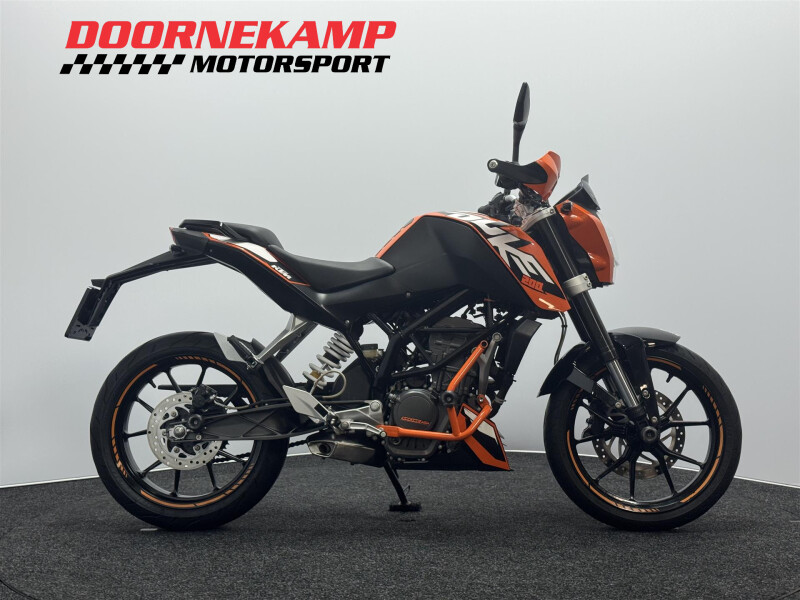 KTM DUKE 200