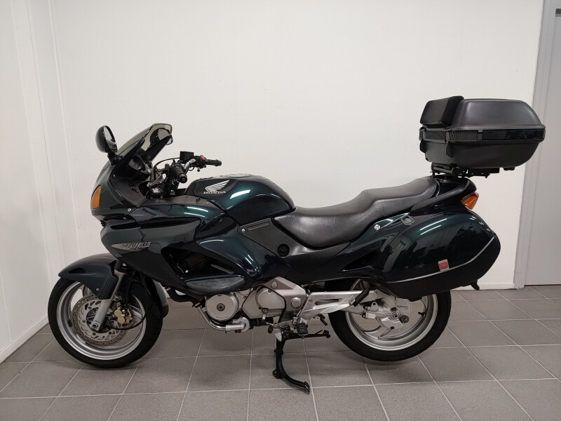 Honda NT650V Deauville