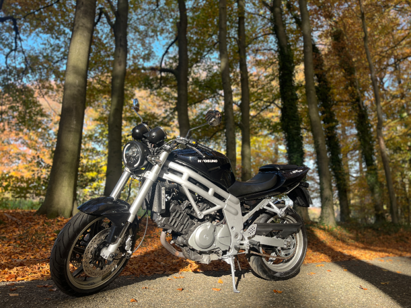 Zeer nette Hyosung GT 650 V-Twin motor