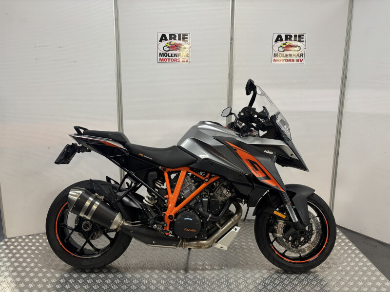 KTM 1290 Super Duke GT