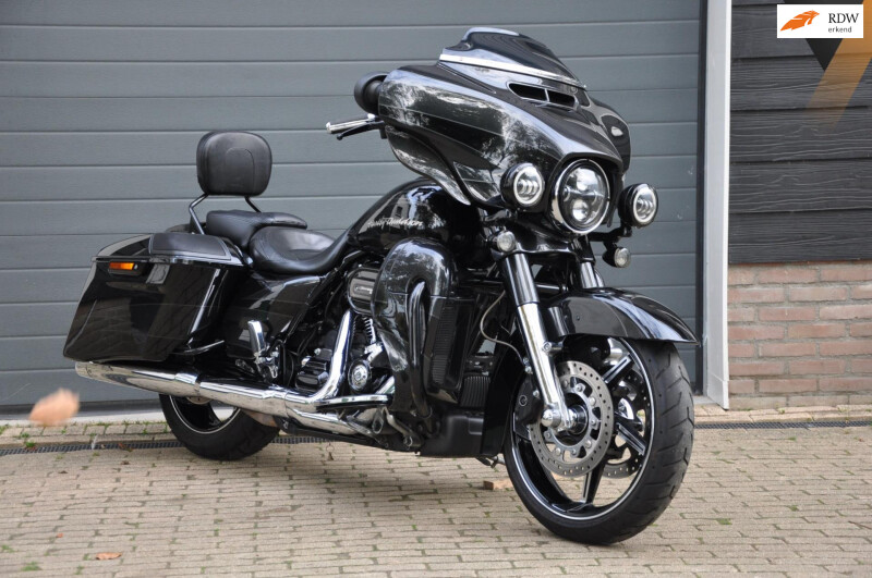 Harley Davidson 114 FLHXSE Street Glide CVO 5HD
