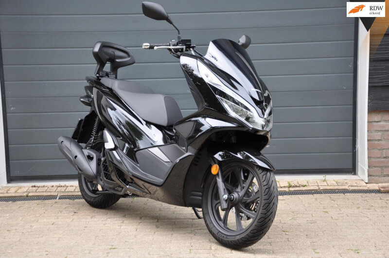 Honda PCX 125 Z.G.A.N. 2870 kms