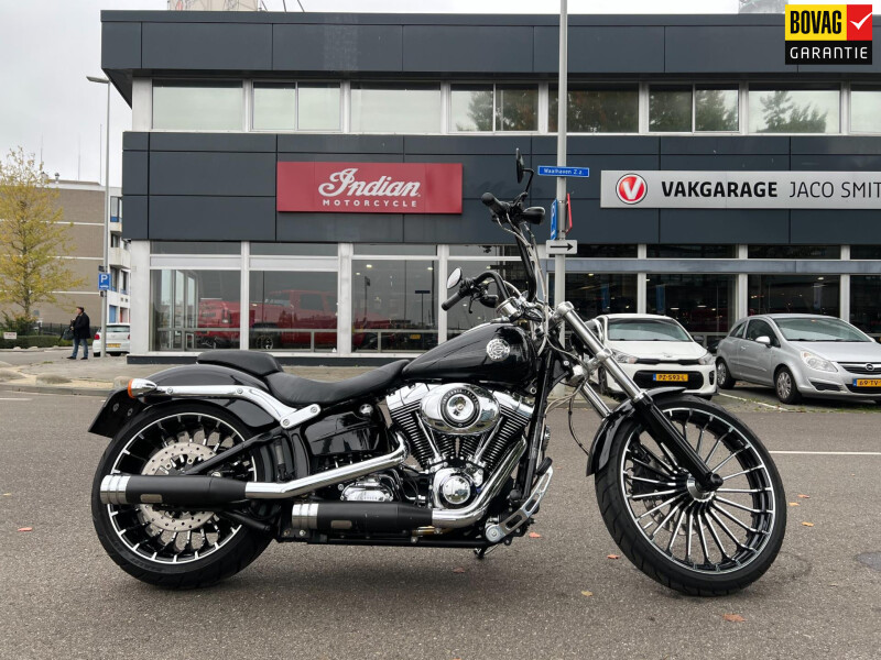 Harley Davidson Chopper 103 FXSB Softail Breakout