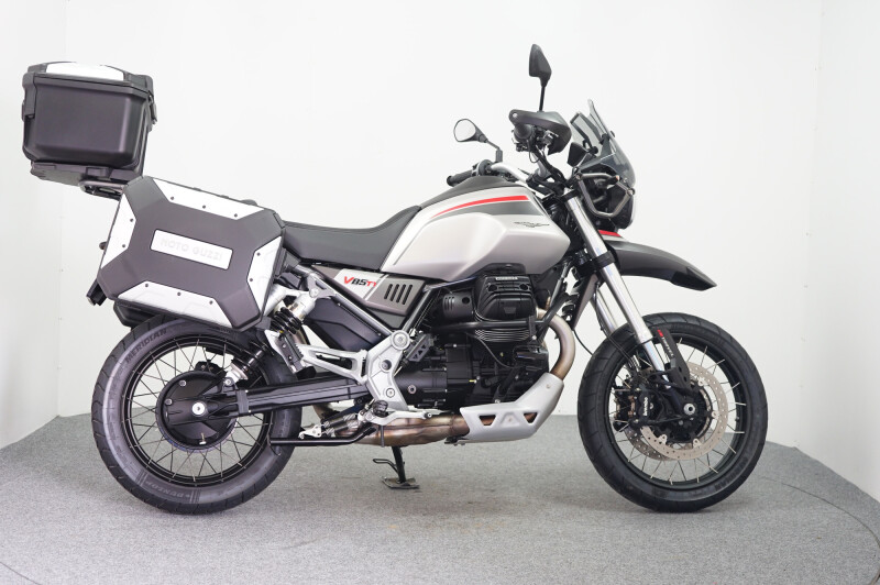 Moto Guzzi V 85 TT TRAVELER GERESERVEERD T/M 19-03 TI