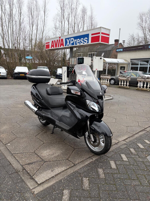 Suzuki Scooter AN 650 Burgman *Met werk/onderdelen