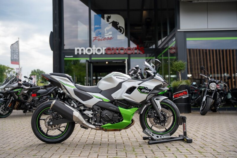 KAWASAKI NINJA 7 HYBRID