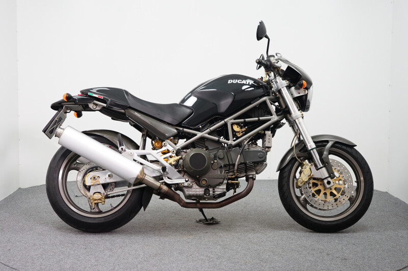 Ducati Monster 900