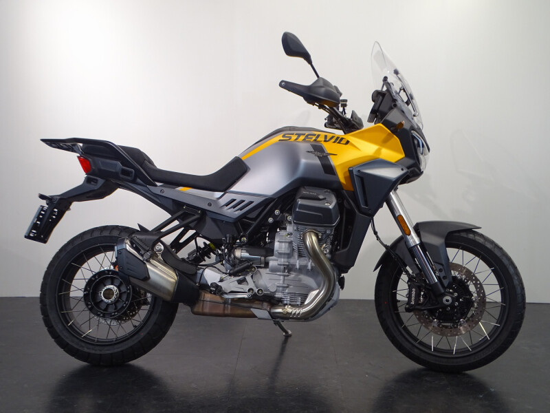Moto Guzzi STELVIO