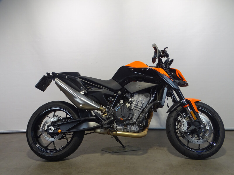 KTM 890 DUKE