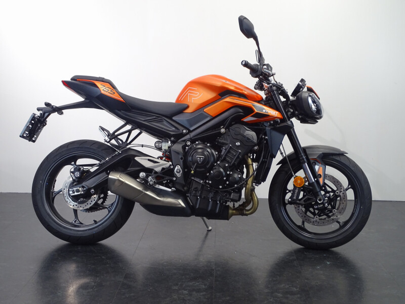Triumph STREET TRIPLE R
