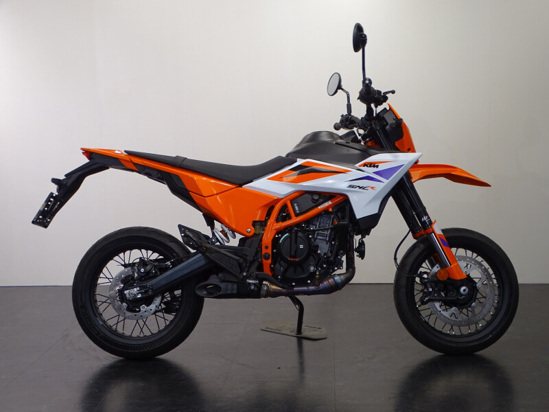 KTM 390 SMC-R