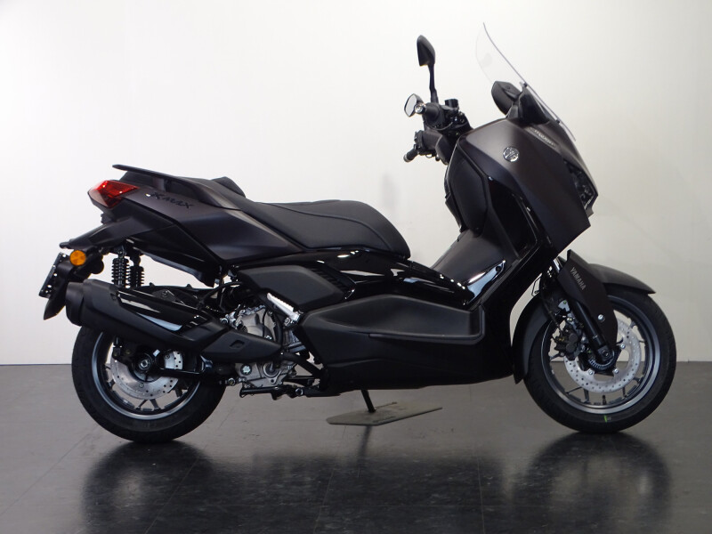 Yamaha X-MAX 300 TECH MAX +