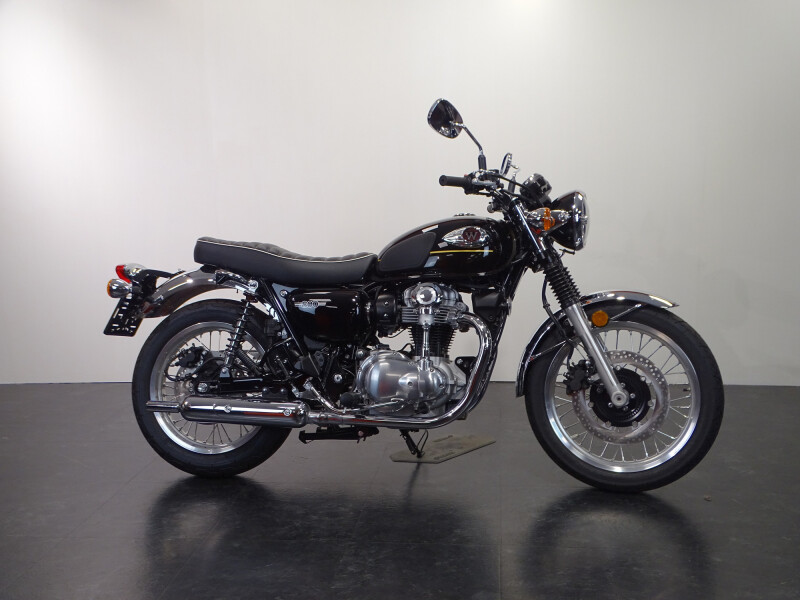 Kawasaki W800