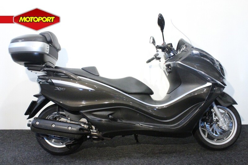 Piaggio X10 EXECUTIVE