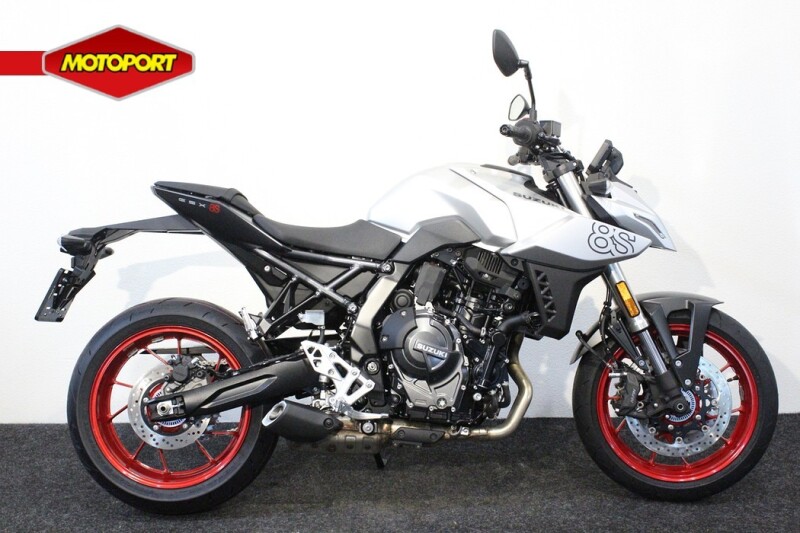 Suzuki GSX-8S