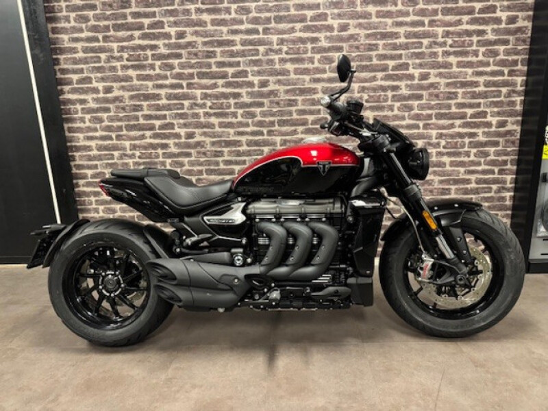 Triumph ROCKET STORM R