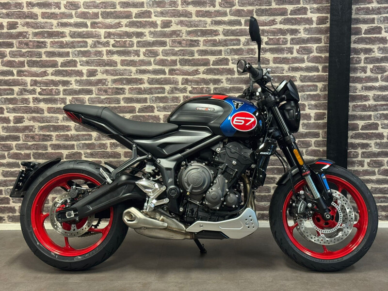 Triumph TRIDENT 660 TRIPLE TRIBUTE