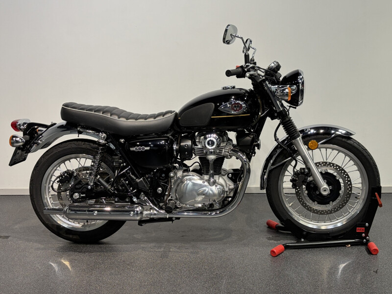 Kawasaki W800