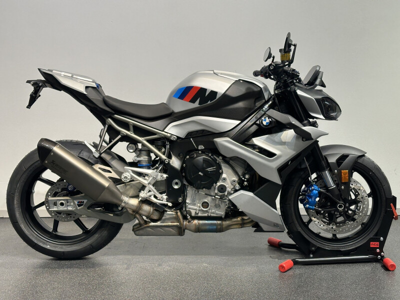 BMW M 1000 R