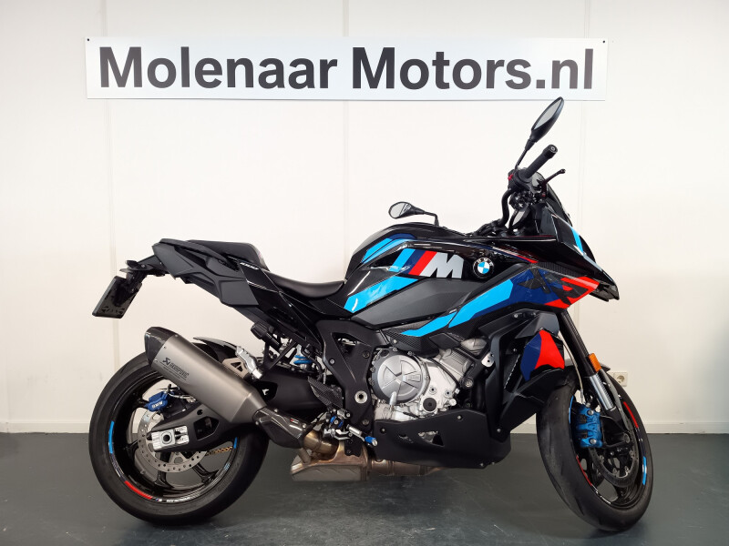 BMW M1000 XR