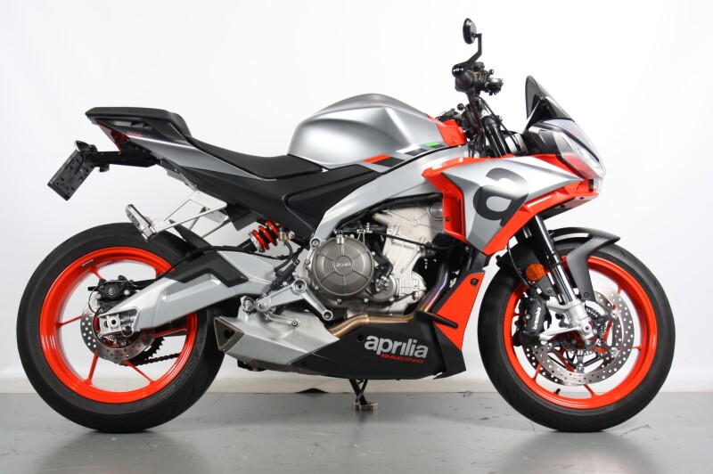Aprilia TUONO 660
