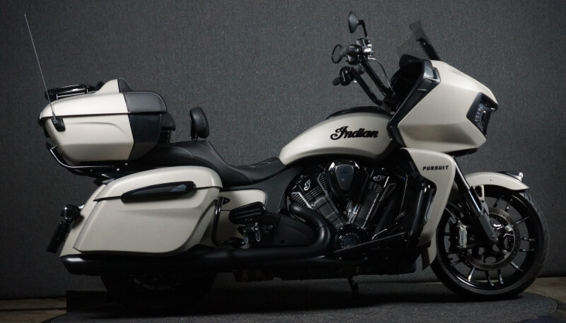 Indian Pursuit Dark Horse BTW Motorfiets, SUPER NETJES!!