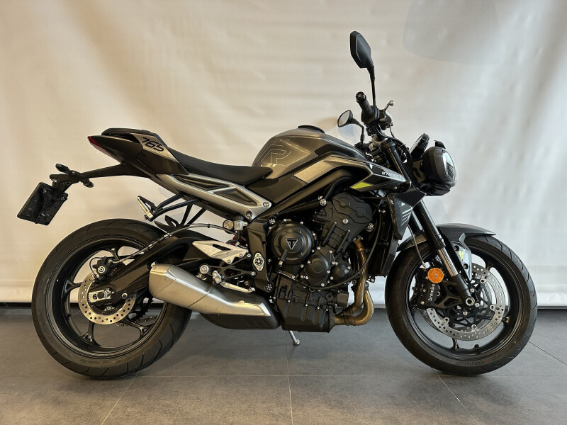 Triumph STREET TRIPLE R
