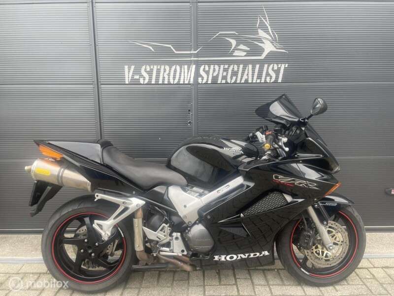 Honda VFR 800FI, Arrow uitlaten