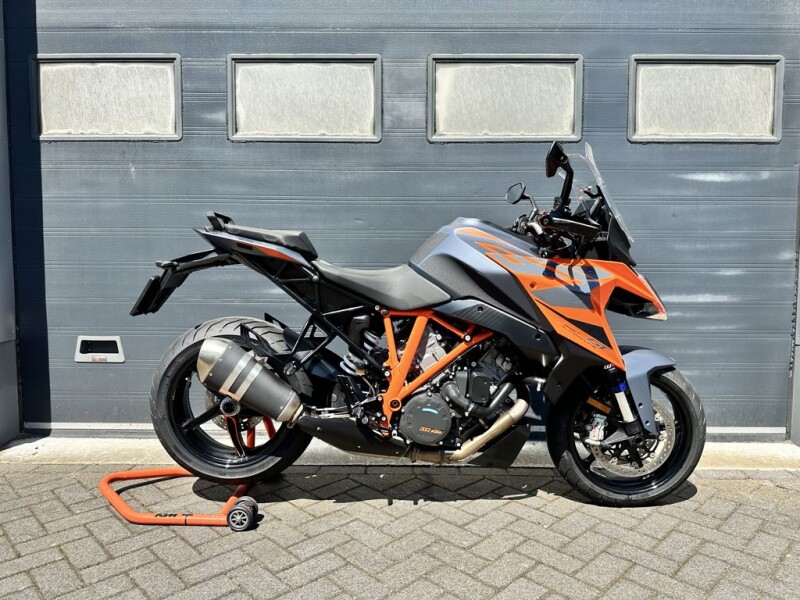 KTM 1290 SUPER DUKE GT
