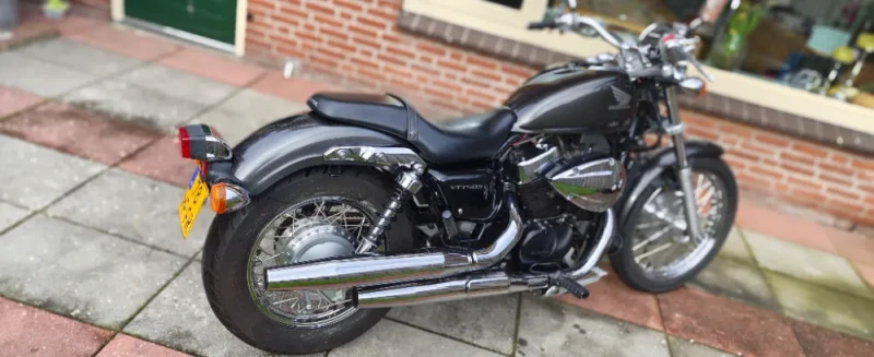 Sportive custom Honda VT750 S Shadow bj 2014