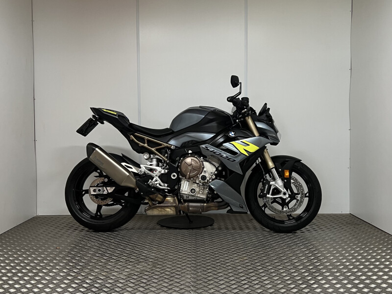 BMW S 1000 R Bluestone metallic Akrapovic