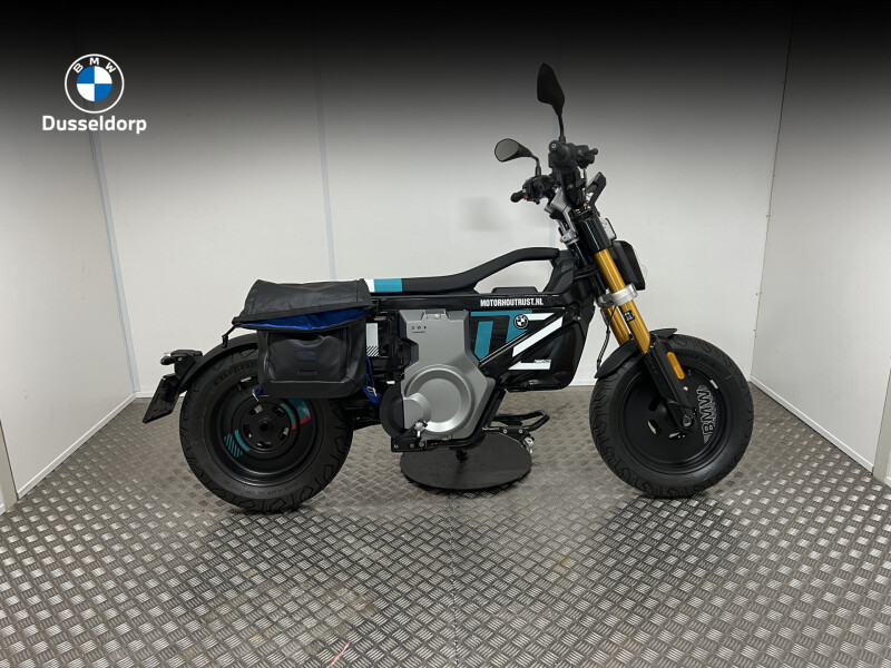 BMW CE 02 Cosmic Black 2 BTW Voertuig