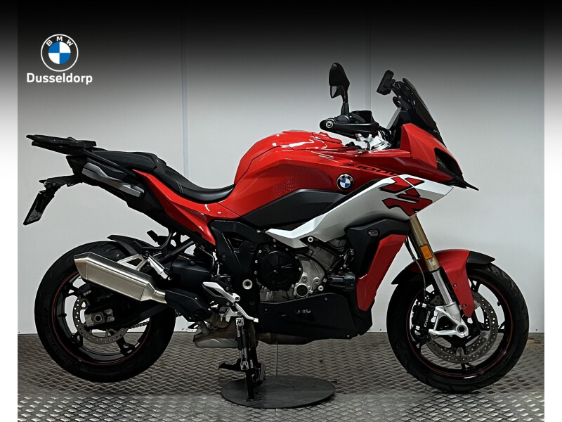 BMW S 1000 XR Racing red