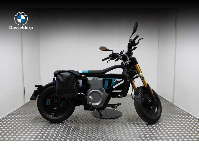 BMW CE 02 Cosmic black 2 BTW Voertuig