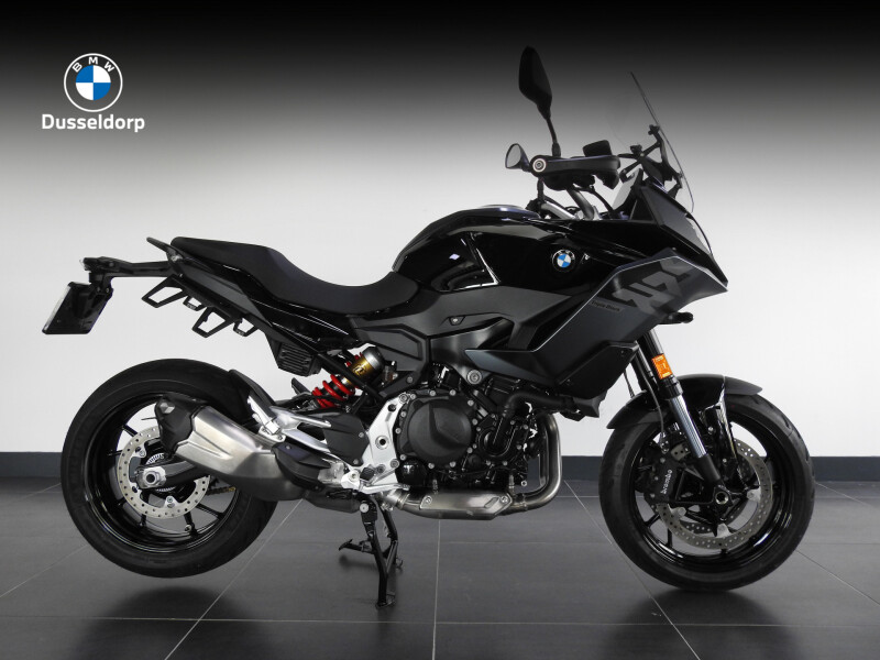 BMW F 900 XR Triple Black