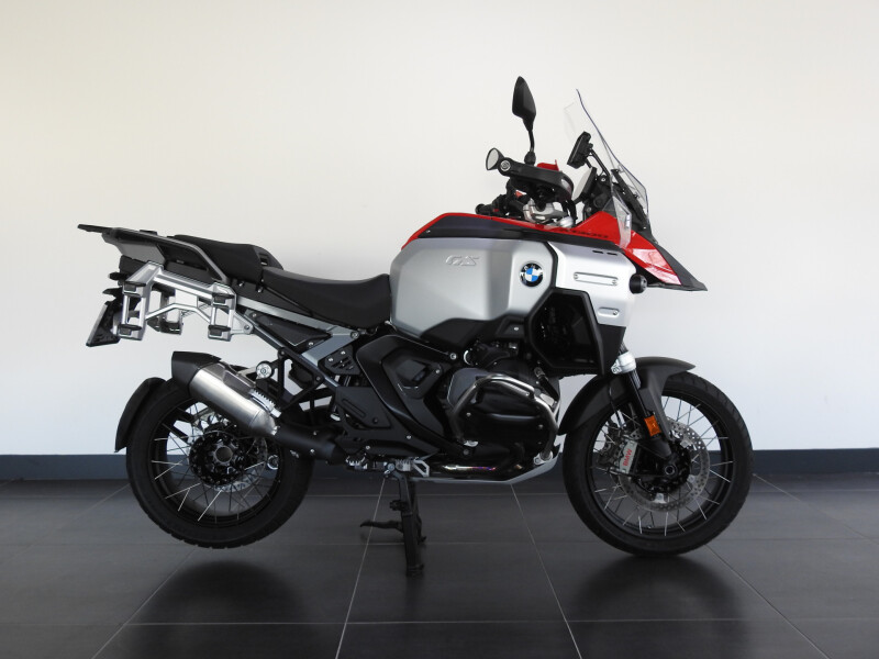 BMW R 1300 GS Adventure Racing Red