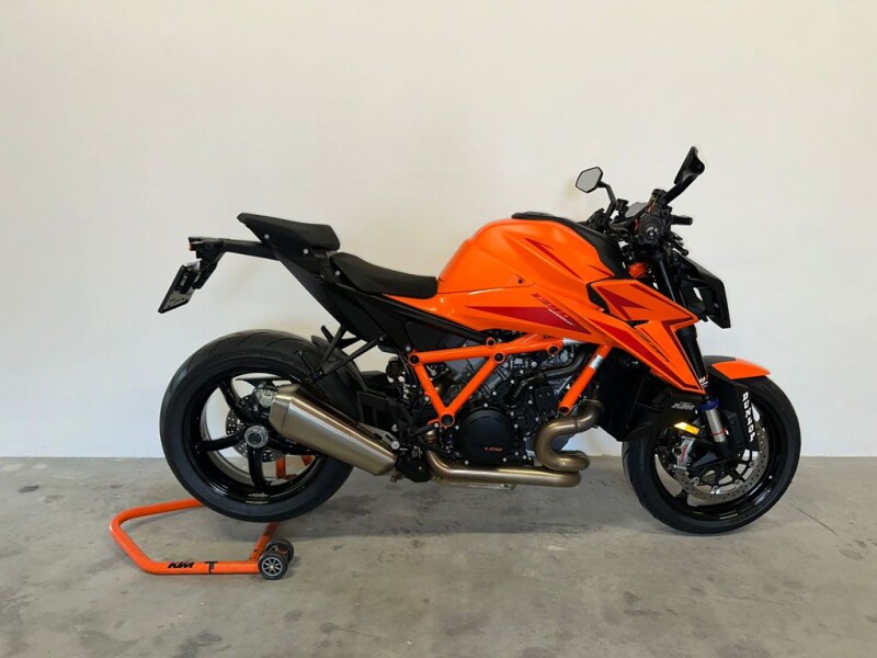 KTM 1390 SUPER DUKE R EVO ORANGE