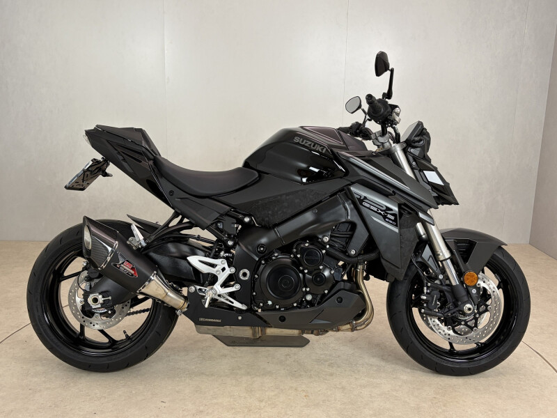 Suzuki GSX -S950