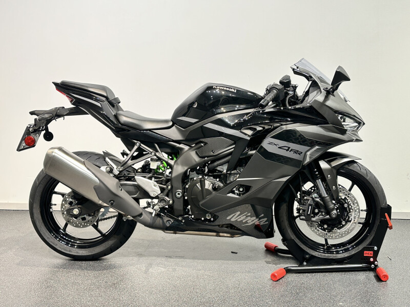 Kawasaki ZX-4RR