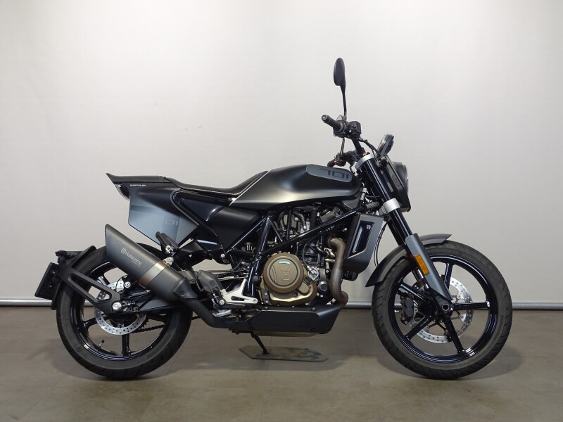 Husqvarna 701 SVARTPILEN