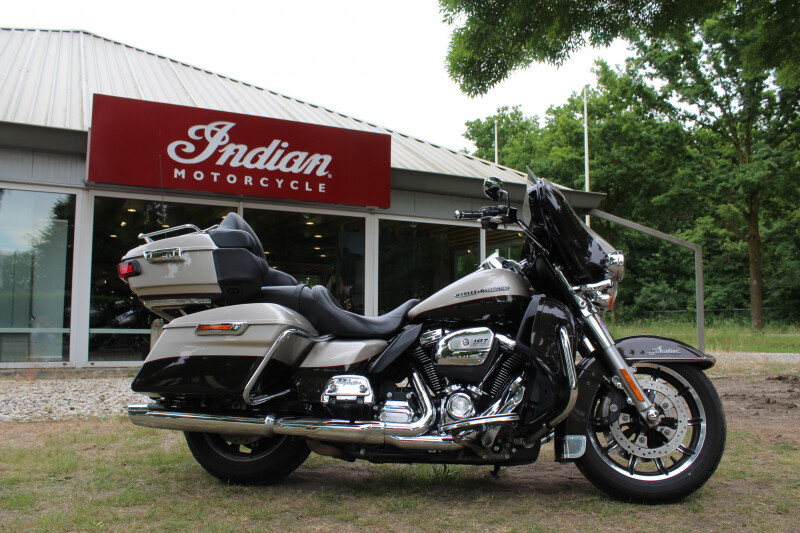 Harley-Davidson Ultra Limited  FLHUTC Low