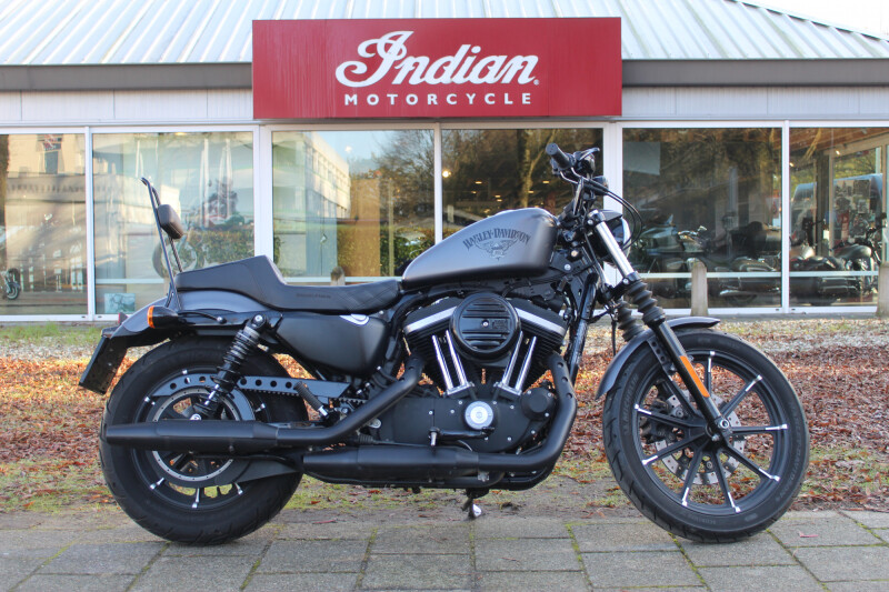 Harley-Davidson Sportster 883  Iron XL883N