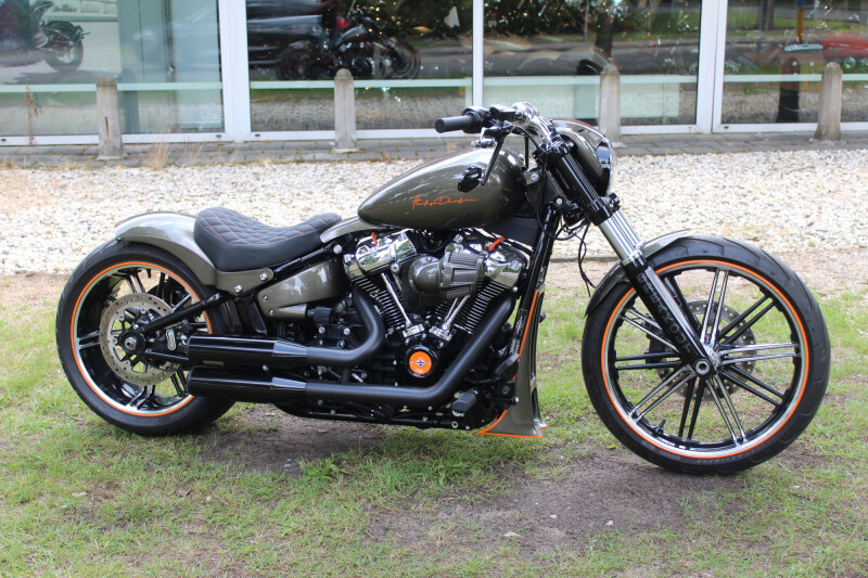 Harley-Davidson Softail  Break Out FXBRS 114