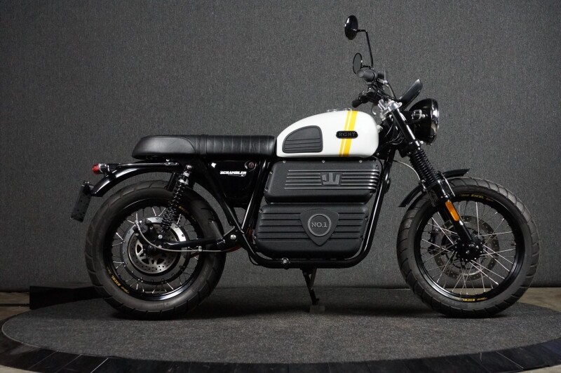 Rgnt 01 Scrambler Zweeds fabrikaat, Net binnen! Heel weinig kilometers!