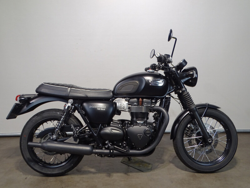 Triumph BONNEVILLE T100 BLACK