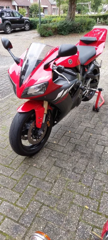 Yamaha  YZF-R1